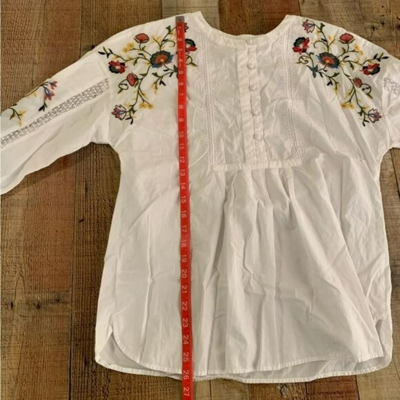 LOFT white 1/4 button up tunic with floral embroidery size small - Picture 3 of 8